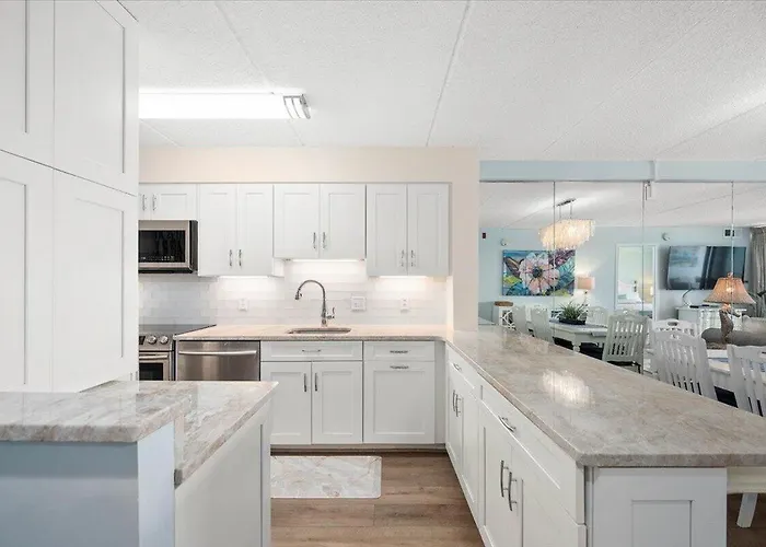 Towers-picturesque Ocean Views In 2 Bedroom With Indoor Pool! Ferienhaus *