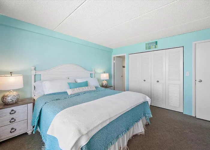 Towers-picturesque Ocean Views In 2 Bedroom With Indoor Pool! Ferienhaus