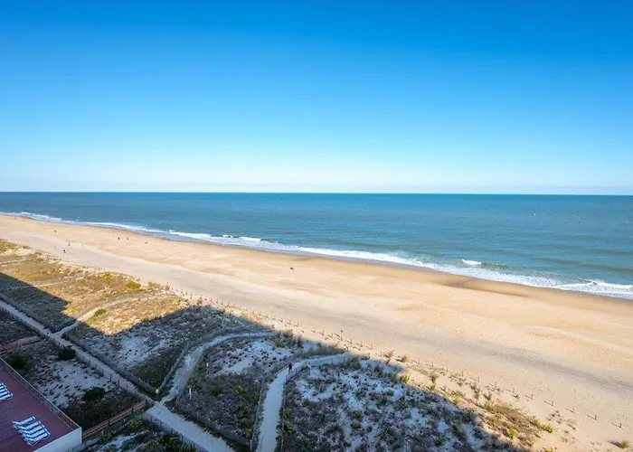 Towers-picturesque Ocean Views In 2 Bedroom With Indoor Pool! Ocean Stadt